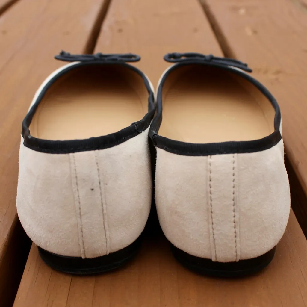 Banana Republic Ladies Suede and Leather Flats Sz 7 - Image 7