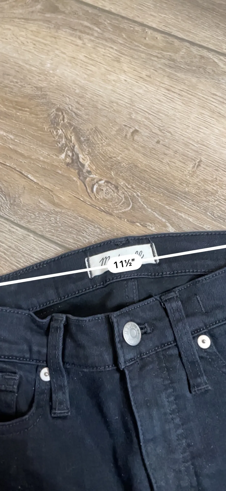 Madewell 9” High Riser Black Skinny Jeans - Image 4