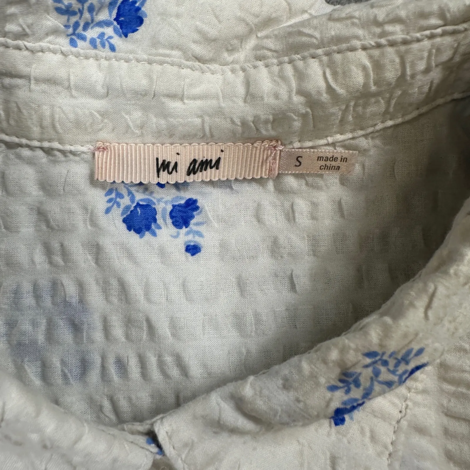 Mi Ami Francescas Shirt Top S White Blue Floral Textured Puff Sleeve Button Up - Image 4