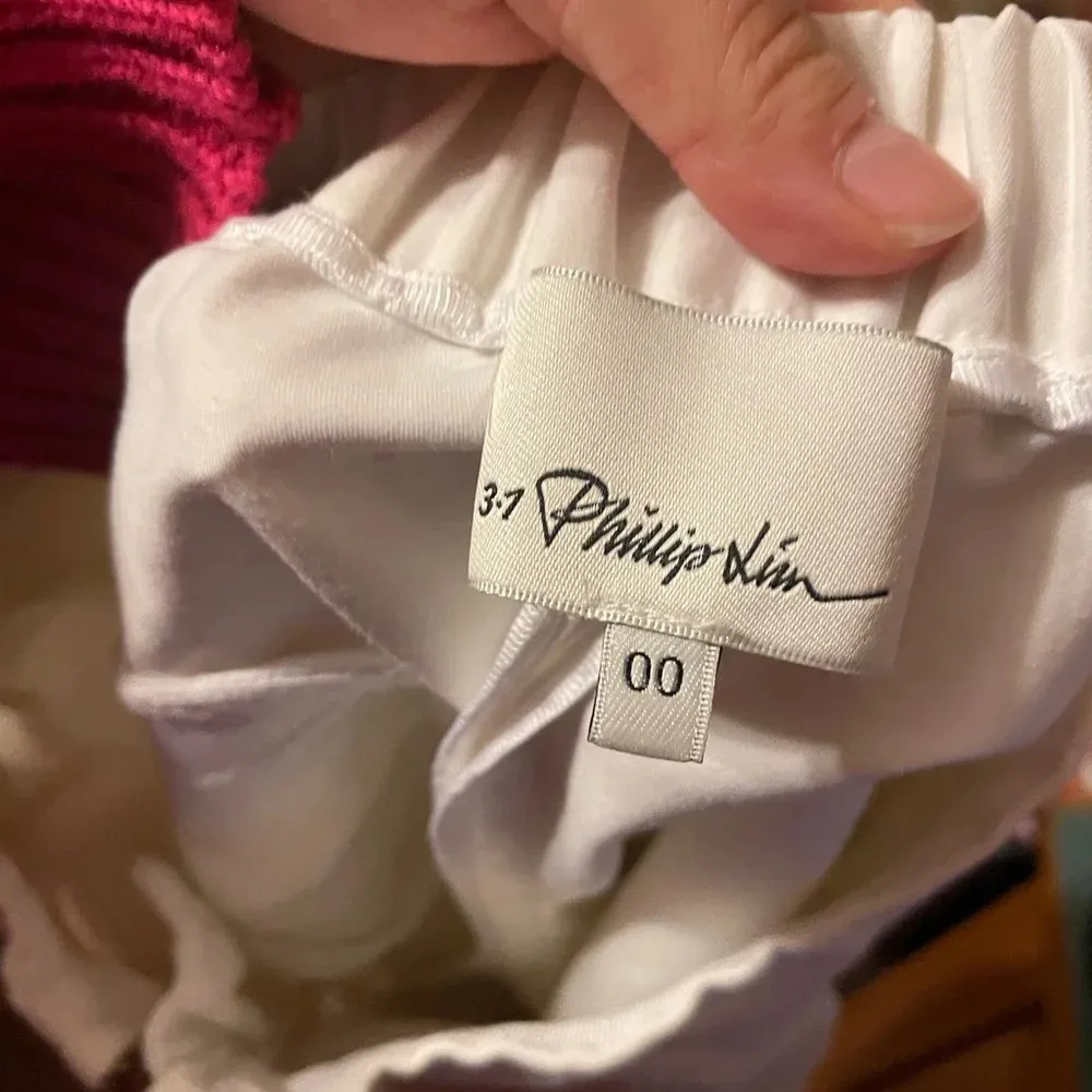 PHILLIP LIM WHITE ZIP FRONT PLEATED SHORTS - Image 3