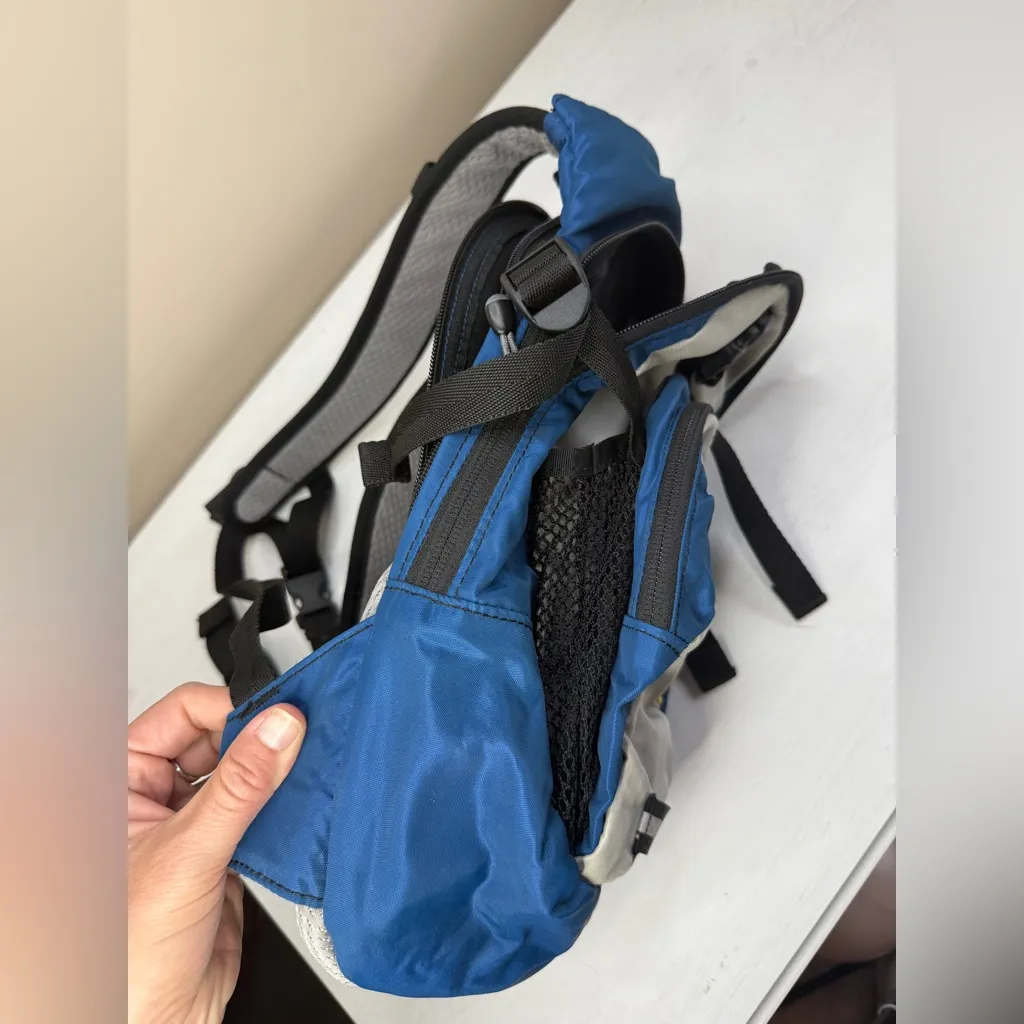 Camelbak Mini Mule Hydration Backpack 1.5L - Image 11