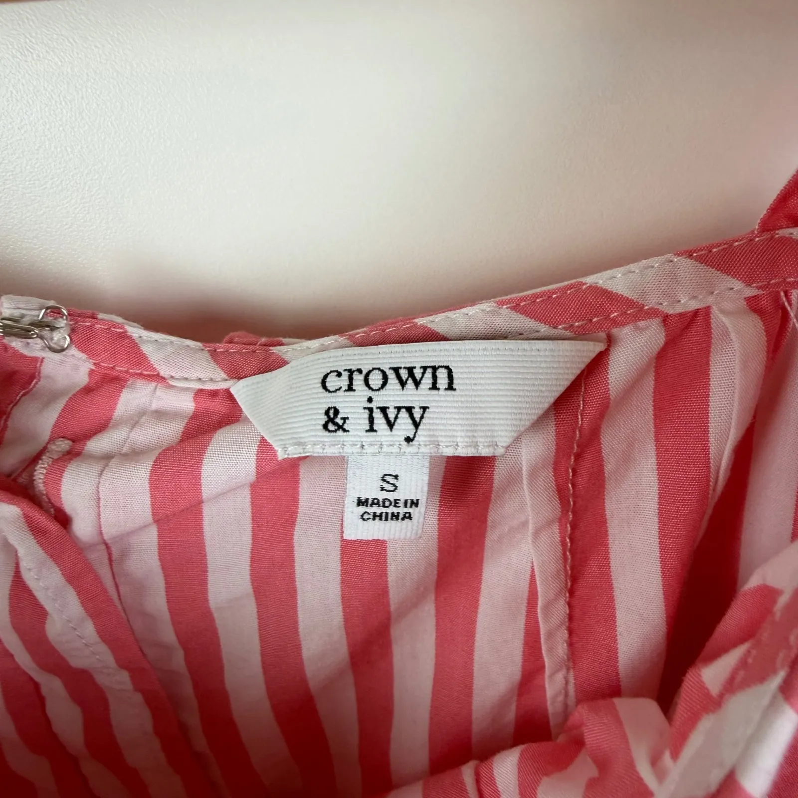 Crown & Ivy Pink Stripe Button Back Shirt Small Lightweight Cotton Preppy Resort - Image 6