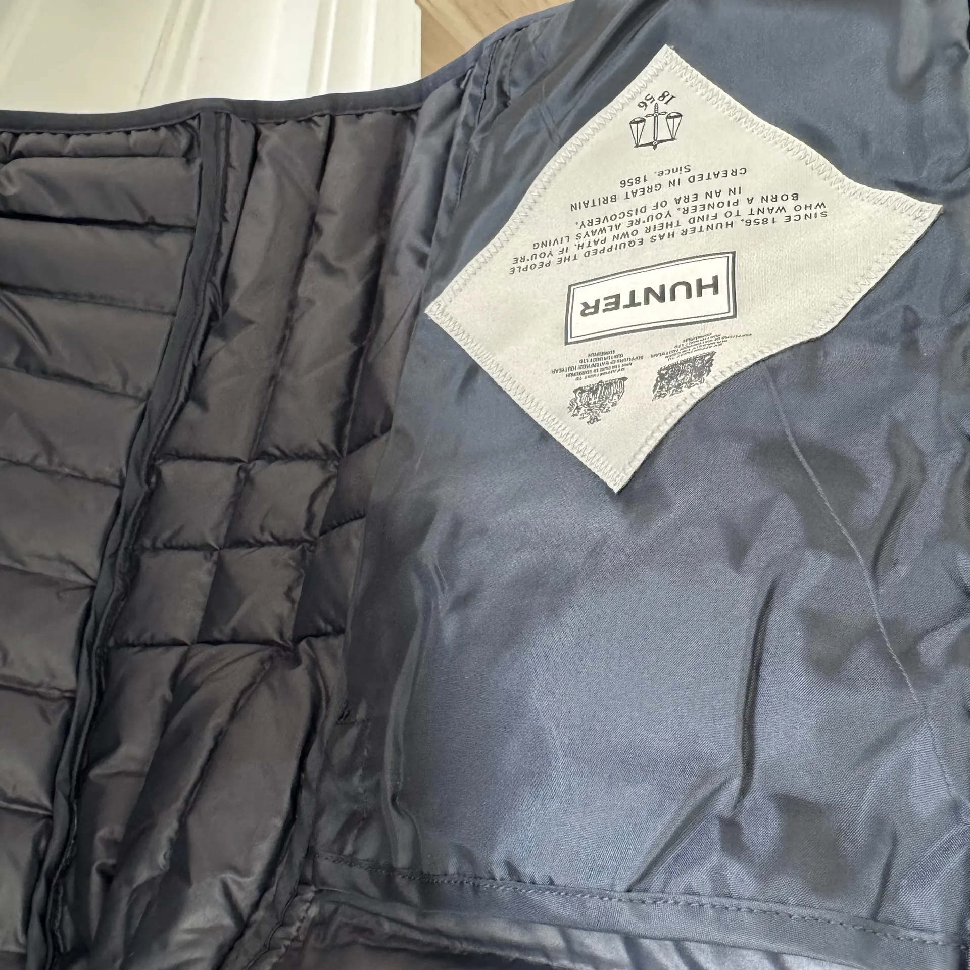 Hunter  Women’s Mid Layer Jacket - Image 8