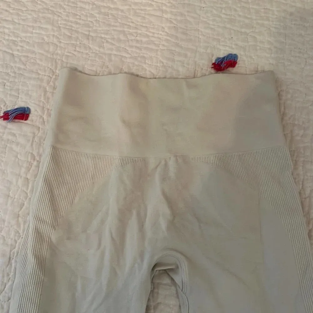 Set active oat milk leggings small - Image 4