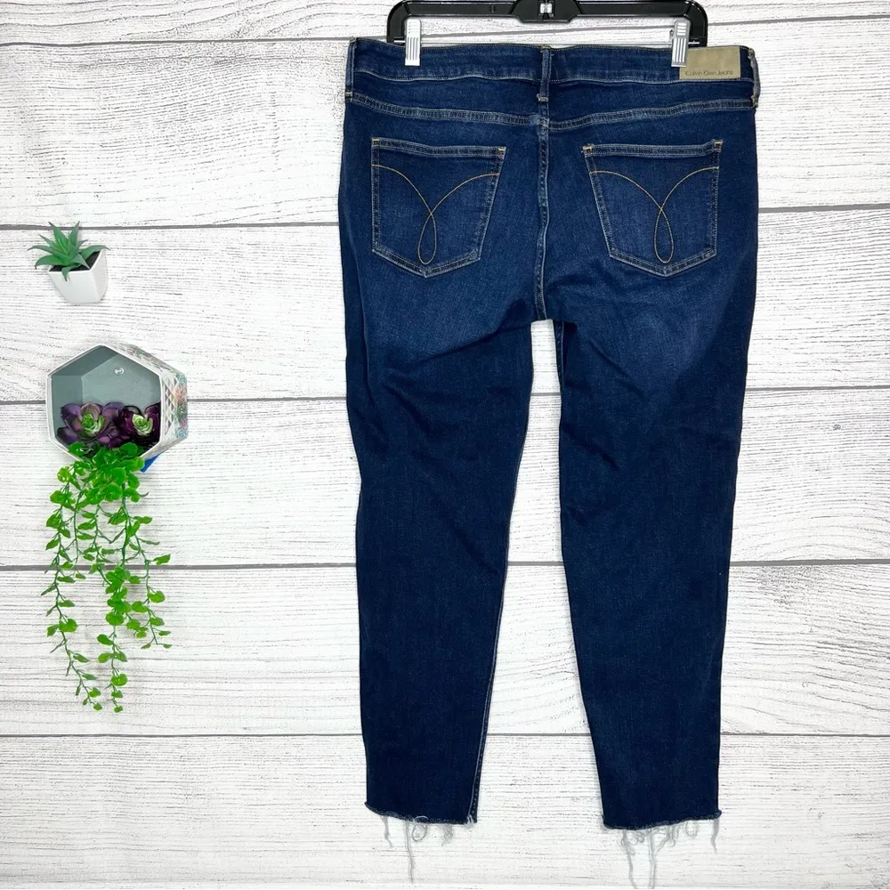 Calvin Klein Ankle Skinny Jeans Raw Frayed Hem Women’s Size 16 - Image 11