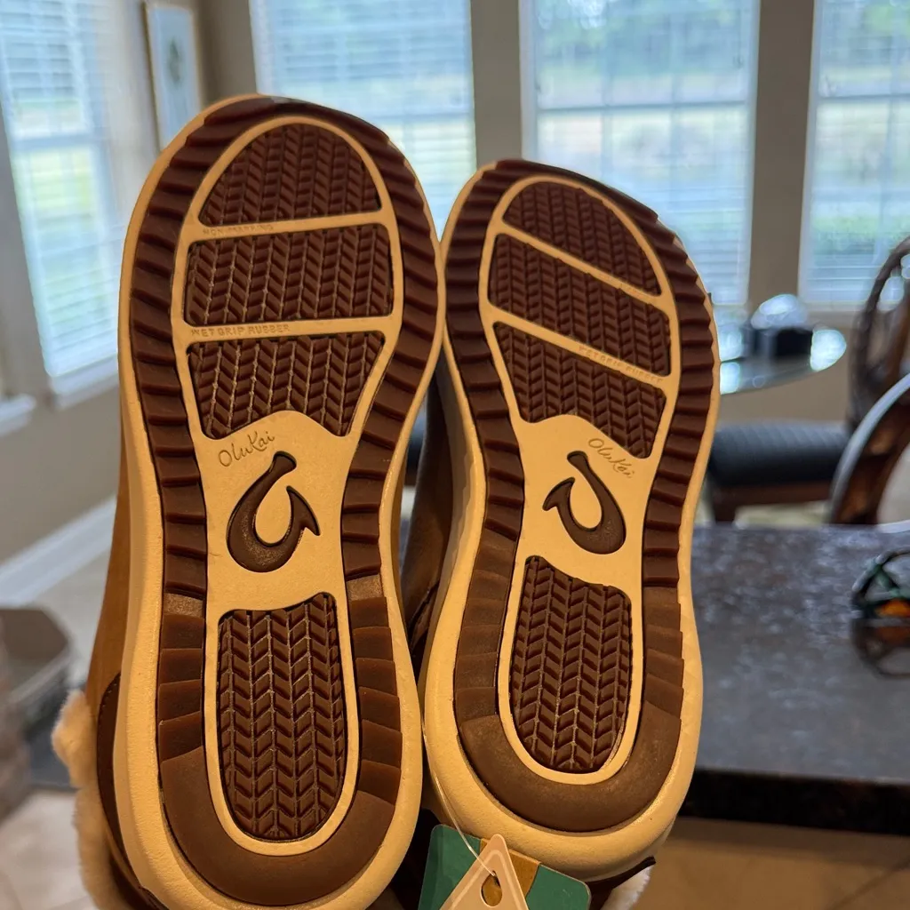 OluKai® Mālua Hulu Boots Tan Shearling Women's Size 8 NWT - Image 7