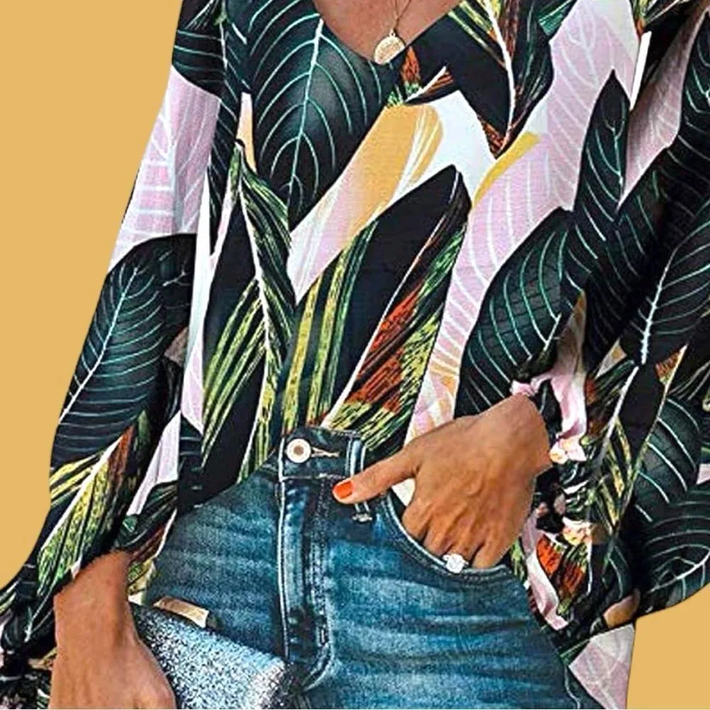 Cute slip over blouse with puffy sleeves, vneck. Green Size L - Image 3