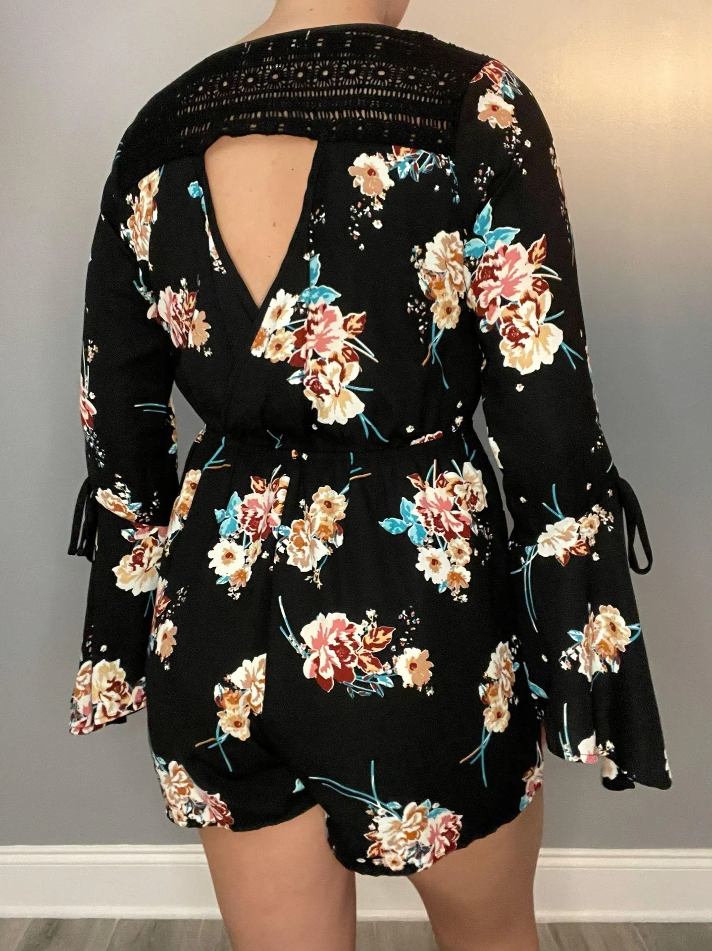 boho floral romper size M - Image 2