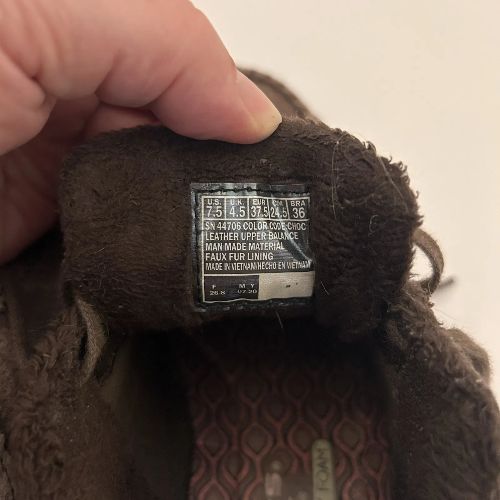 Skechers Lineage Chukka Chocolate Suede Fur Lined Ankle Boots Women's Size 7.5 - Image 7