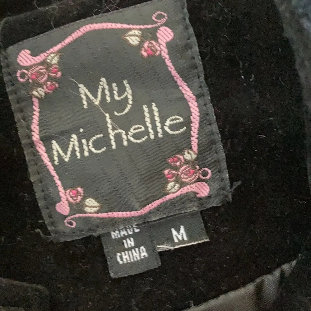 My Michelle FINAL MARKDOWN JUNIORS’  Velvet Jacket (M) - Image 3