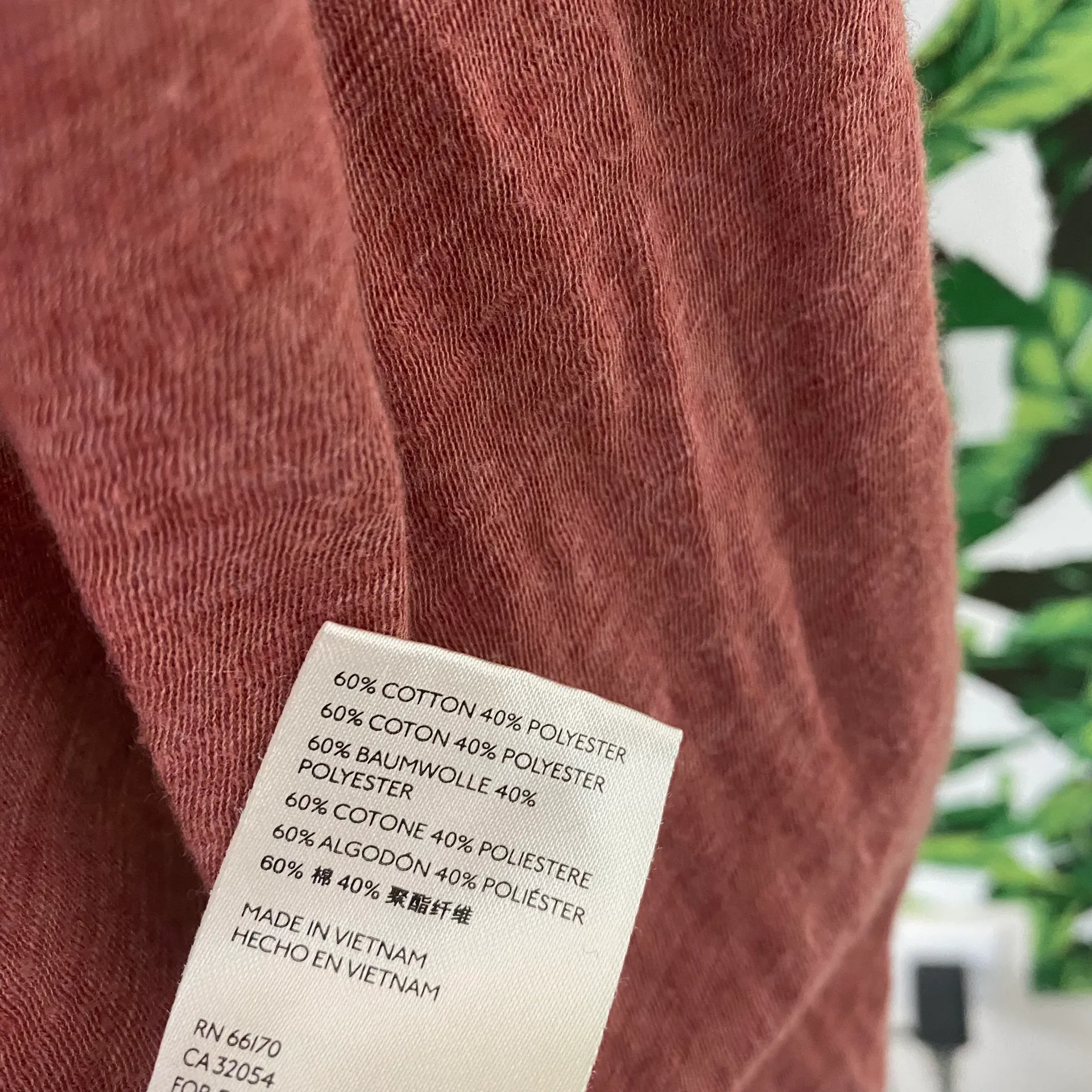 V Neck Burnout Pocket Tee A023 - Image 3