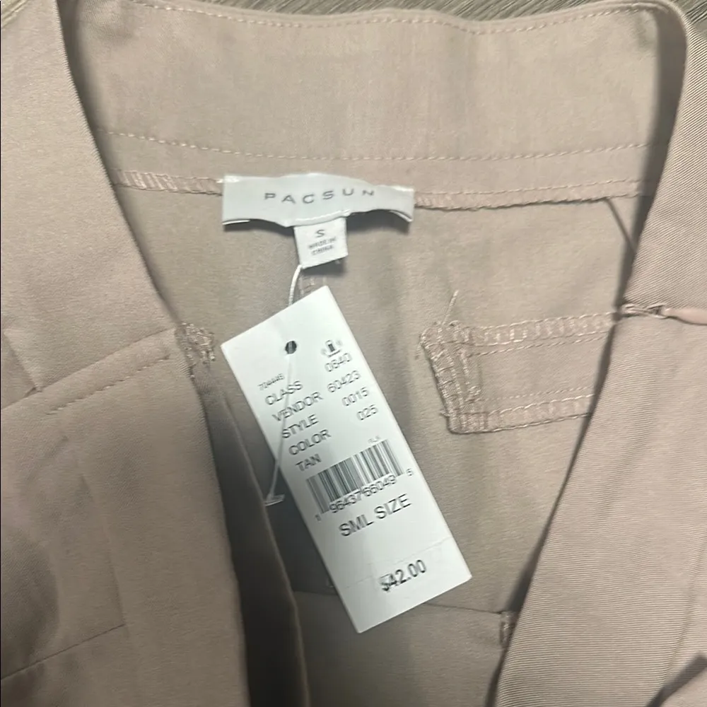 NWT Pacsun Women's Tan Shorts - Image 2