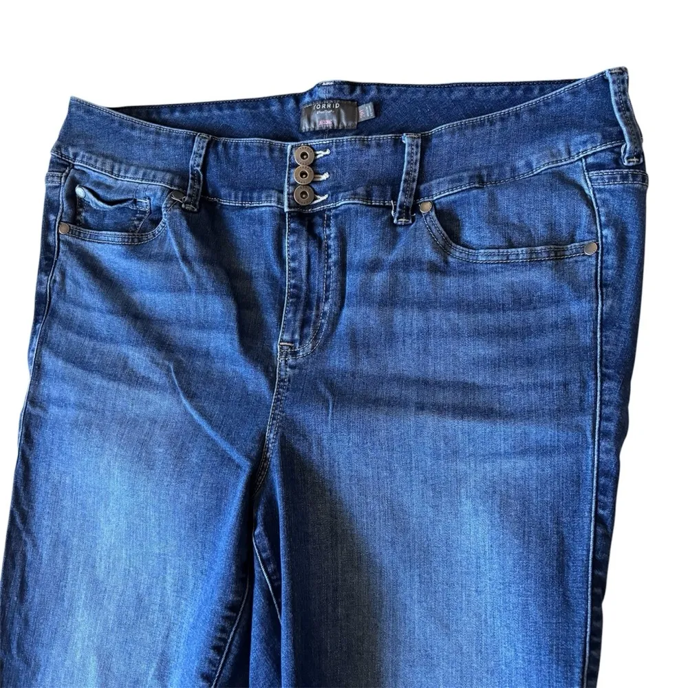 Women’s Torrid skinny high rise jegging jeans size 20 - Image 4