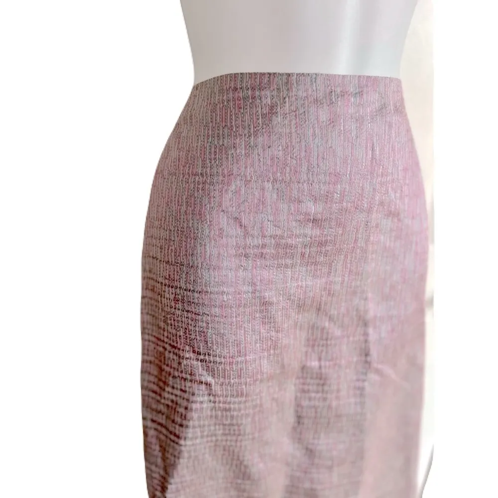 Dana Buchman Lilac Textured Silk-Blend Pencil Skirt, Size 6 - Image 2