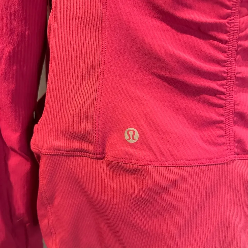 Lululemon In Flux Reversible Jacket Pink Long Sleeve Full Zip Thumb Holes - Image 2