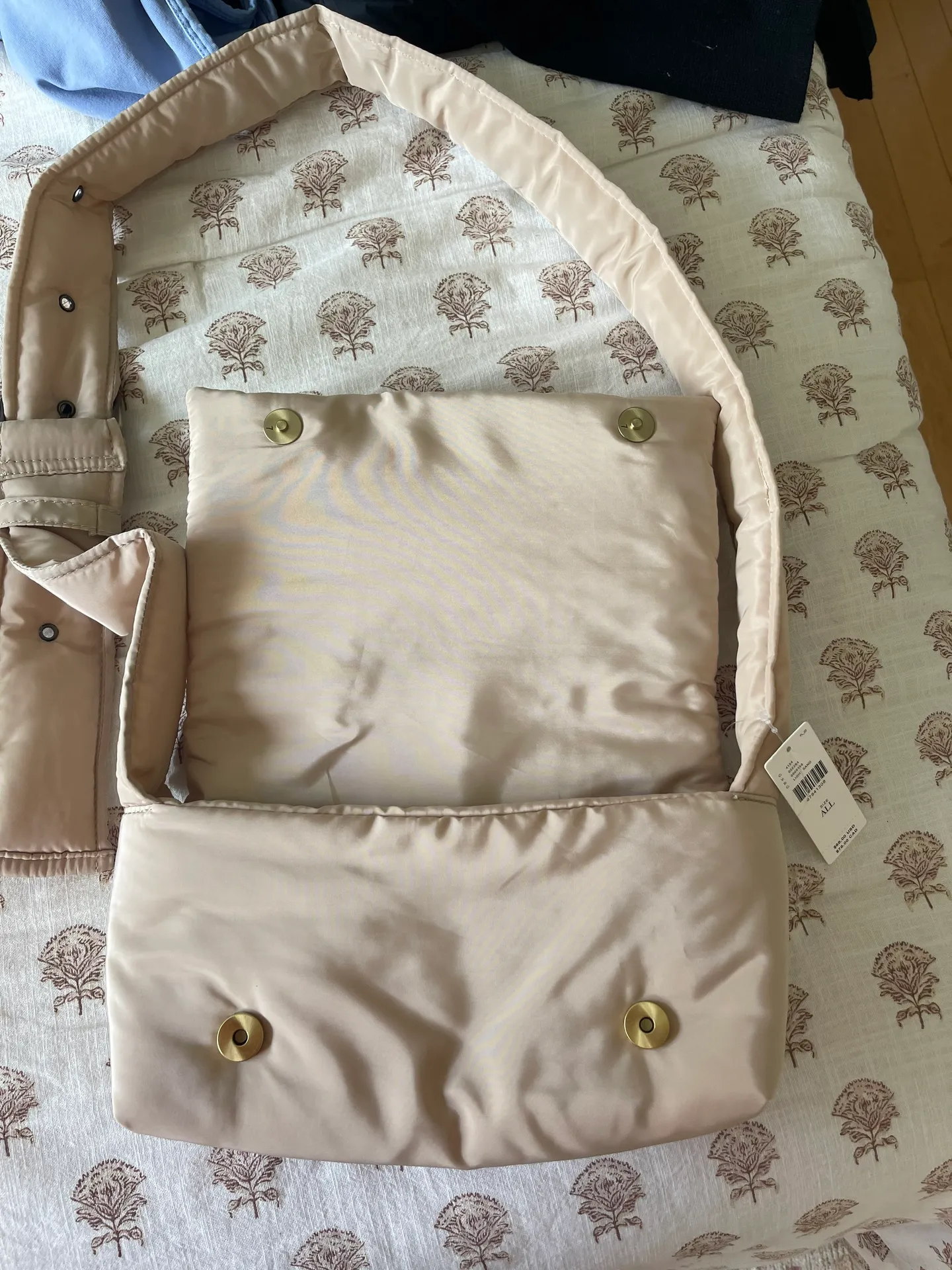 Puffer Crossbody Purse - Image 4