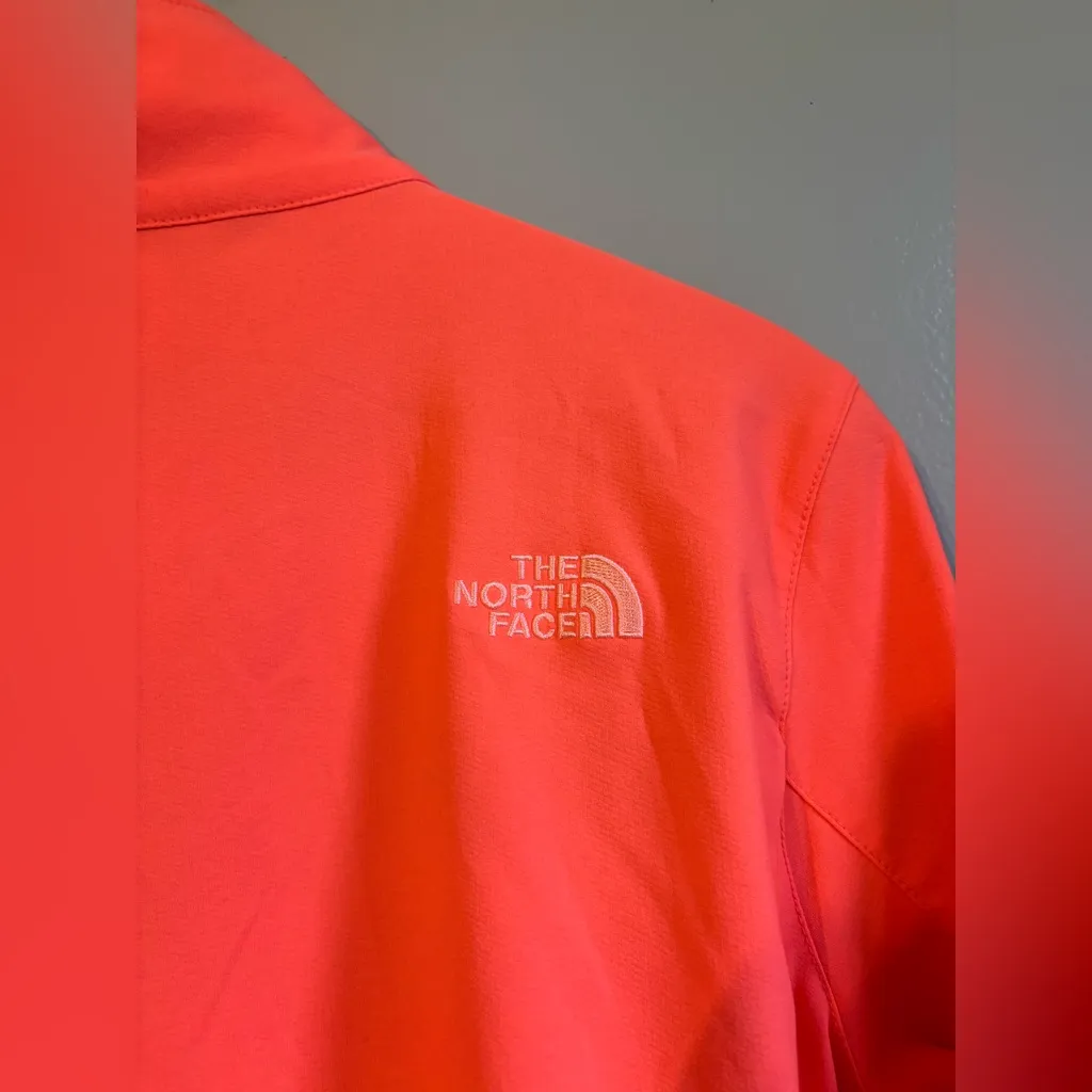 North face soft shell neon pink zip up jacket women’s medium - Image 5