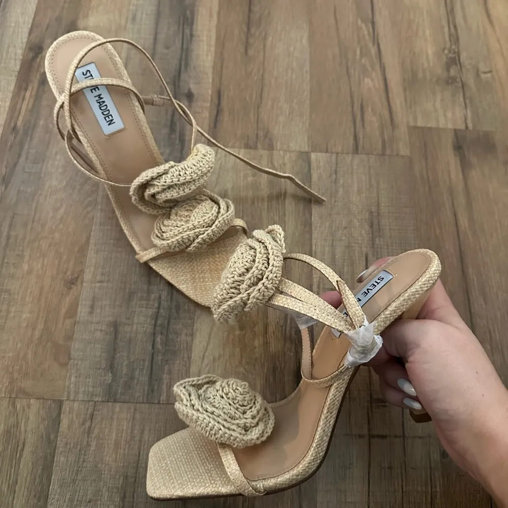 Steve Madden Women's Tan Sandals - Image 4