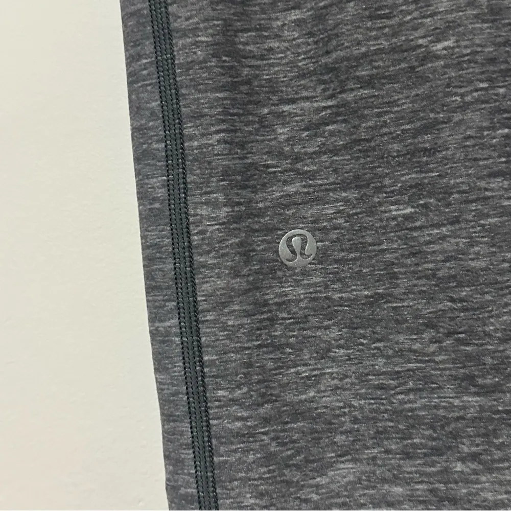 Lululemon Relaxed Fit Pant Heathered Slate Small - Image 5