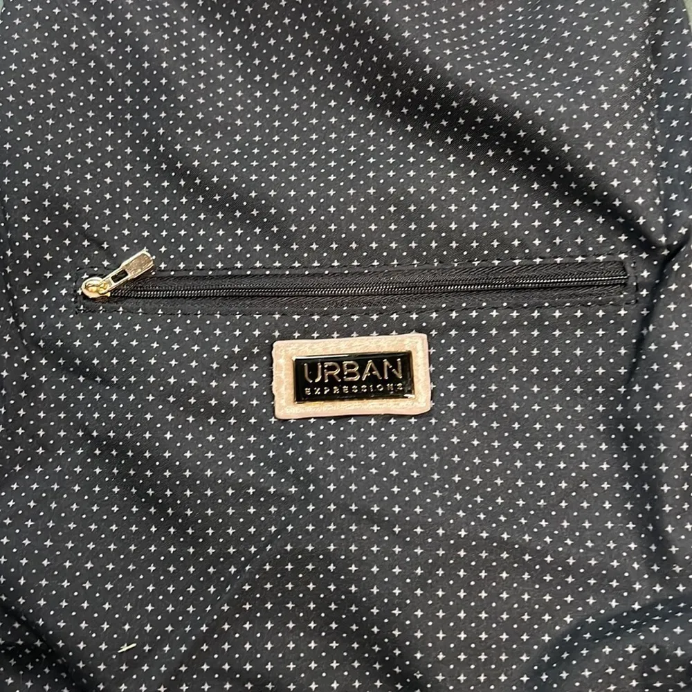 Urban Expressions Tallulah Floral Embroidered Velvet Purse - Image 7