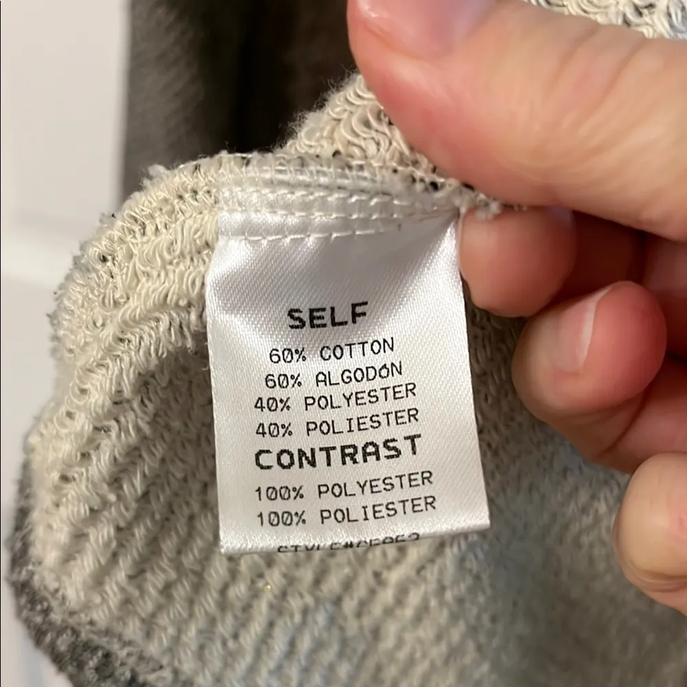 Cozy Gray Knit Cardigan with Brown Faux Fur Trim - Image 4