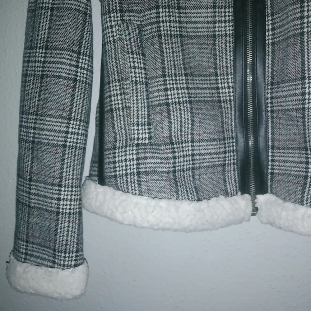 Cuidado con el Perro S Plaid Shearling Lined Zip Front Jacket Black - Image 4