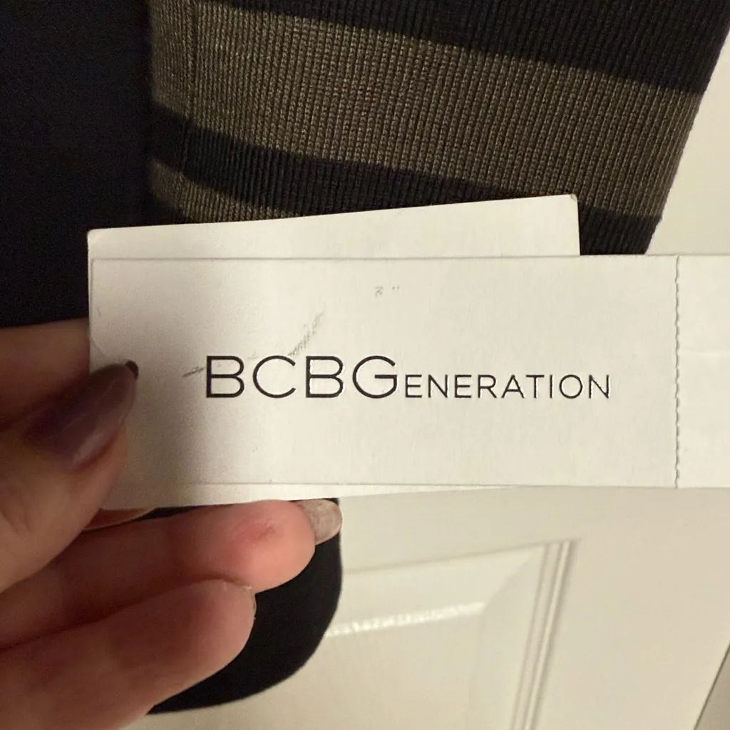 BCBGeneration Black and Olive Jacket - Image 7