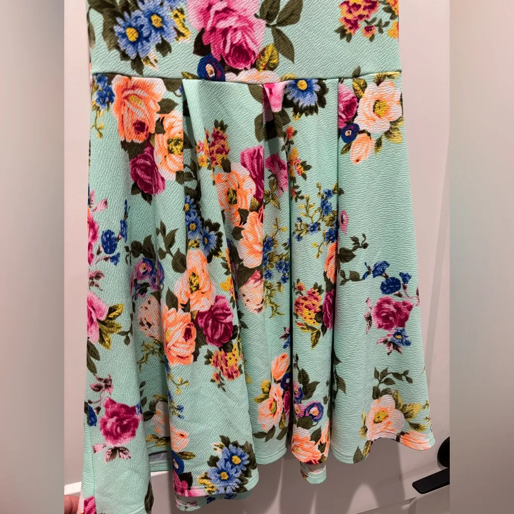 White Mark - Image 6