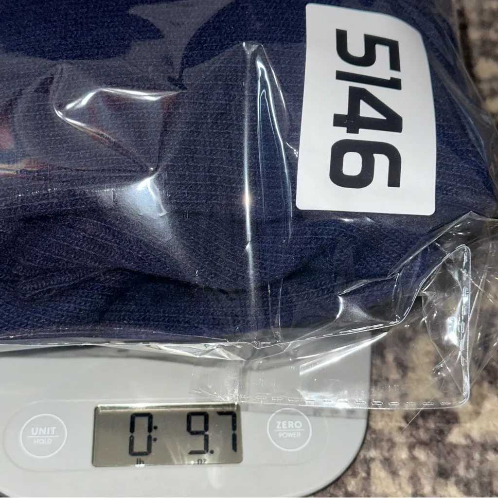 Nieman Marcus Vintage Women’s L Navy Blue Gold Button Shoulder Cashmere Sweater - Image 7