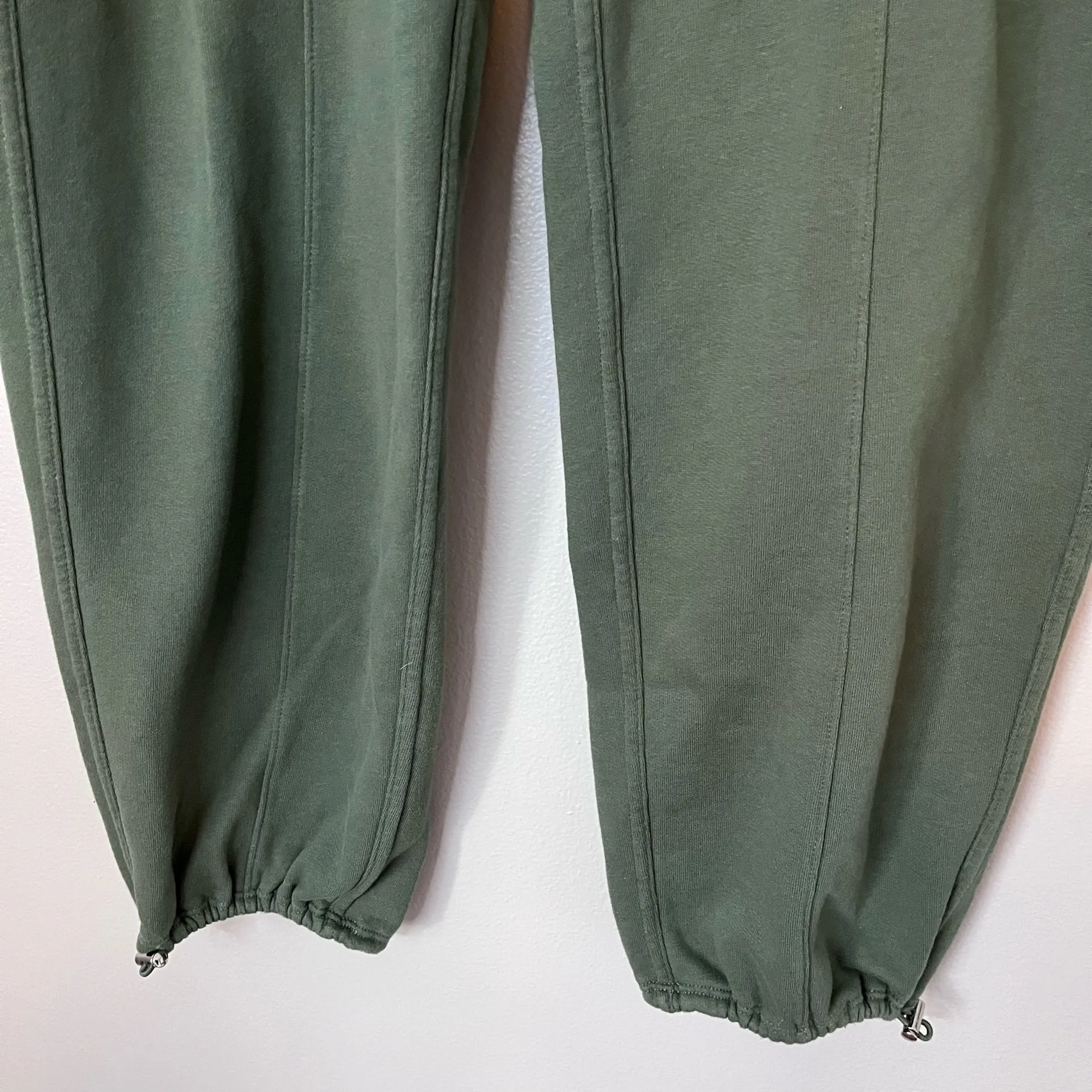 Abercrombie & Fitch Utility High Rise Cargo Sweatpant Joggers Green - Image 3