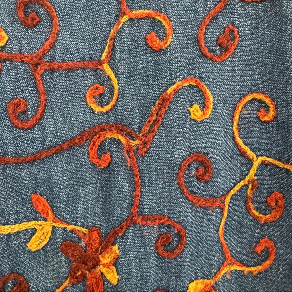 Vintage April Cornell size Medium Embroidered‎ Denim Jacket Shacket Button Front Blue - Image 3