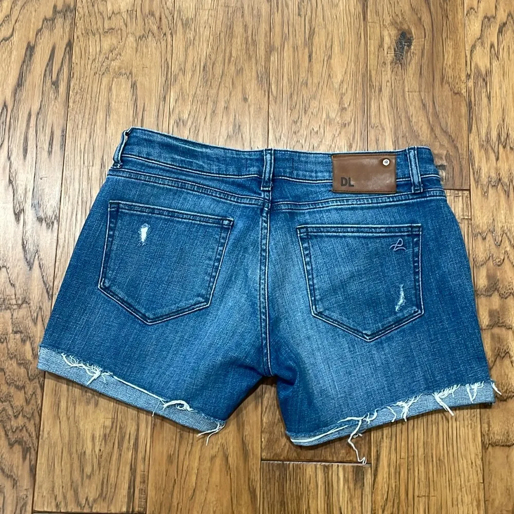 DL1961 Riley denim Jean shorts size 26 - Image 3