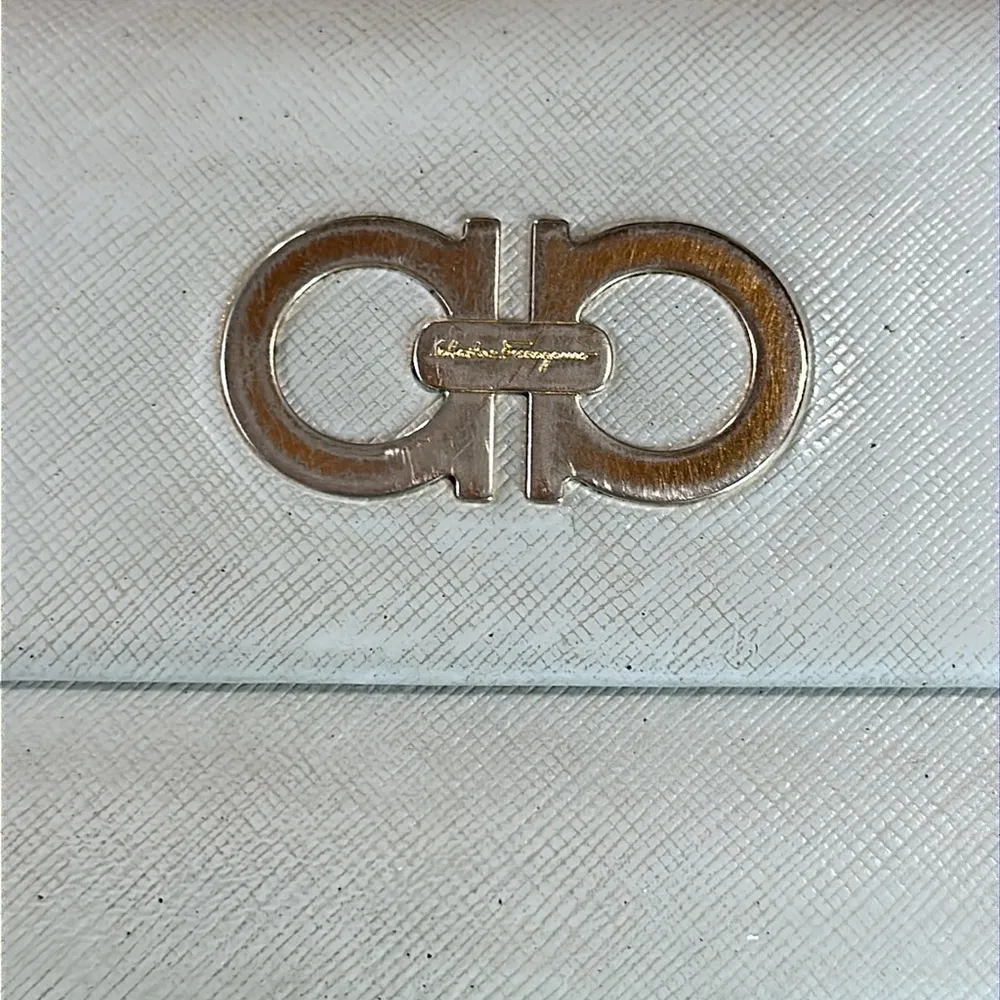 Salvatore Ferragamo Double Gancio Leather Continental Grey Wallet with COA - Image 3