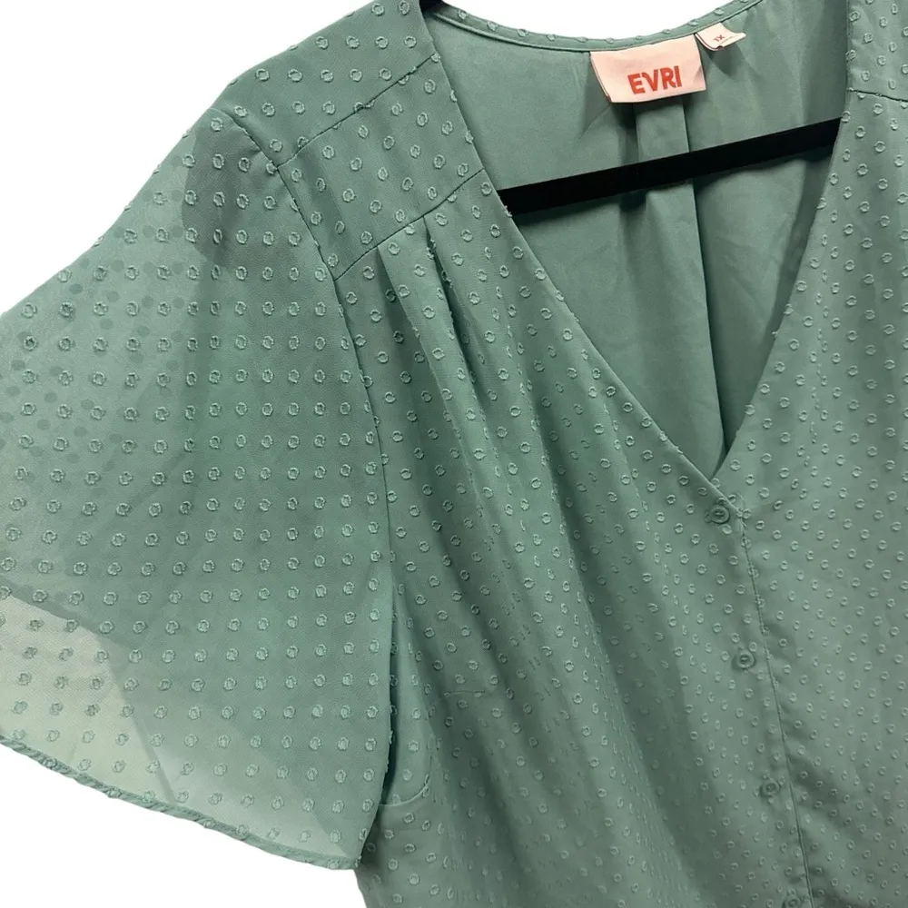 EVRI Sage Green V Neck Swiss Dot Button Up Short Cap Sleeve Blouse Womens 1X - Image 7