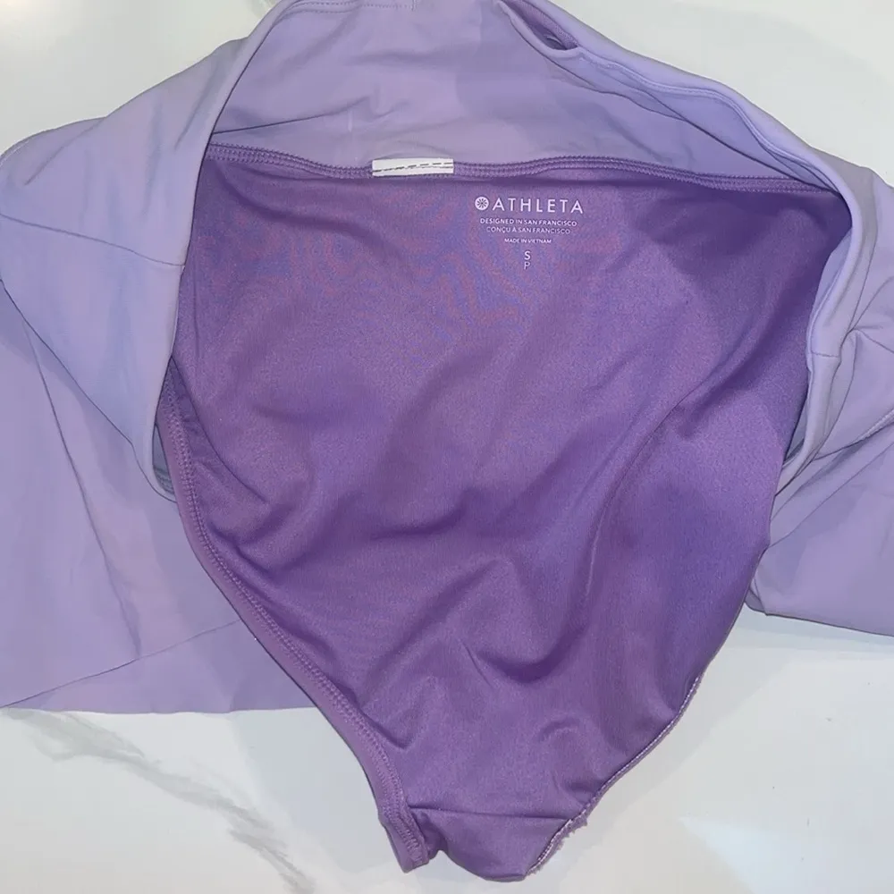 Athleta Purple Lined Lilac Shorts 2.5” Size Small - Image 9