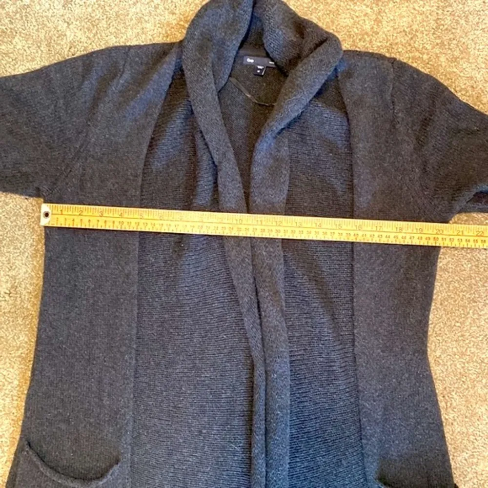 Gap| Dark grey over sized short sleeve cardigan sweater - Image 11