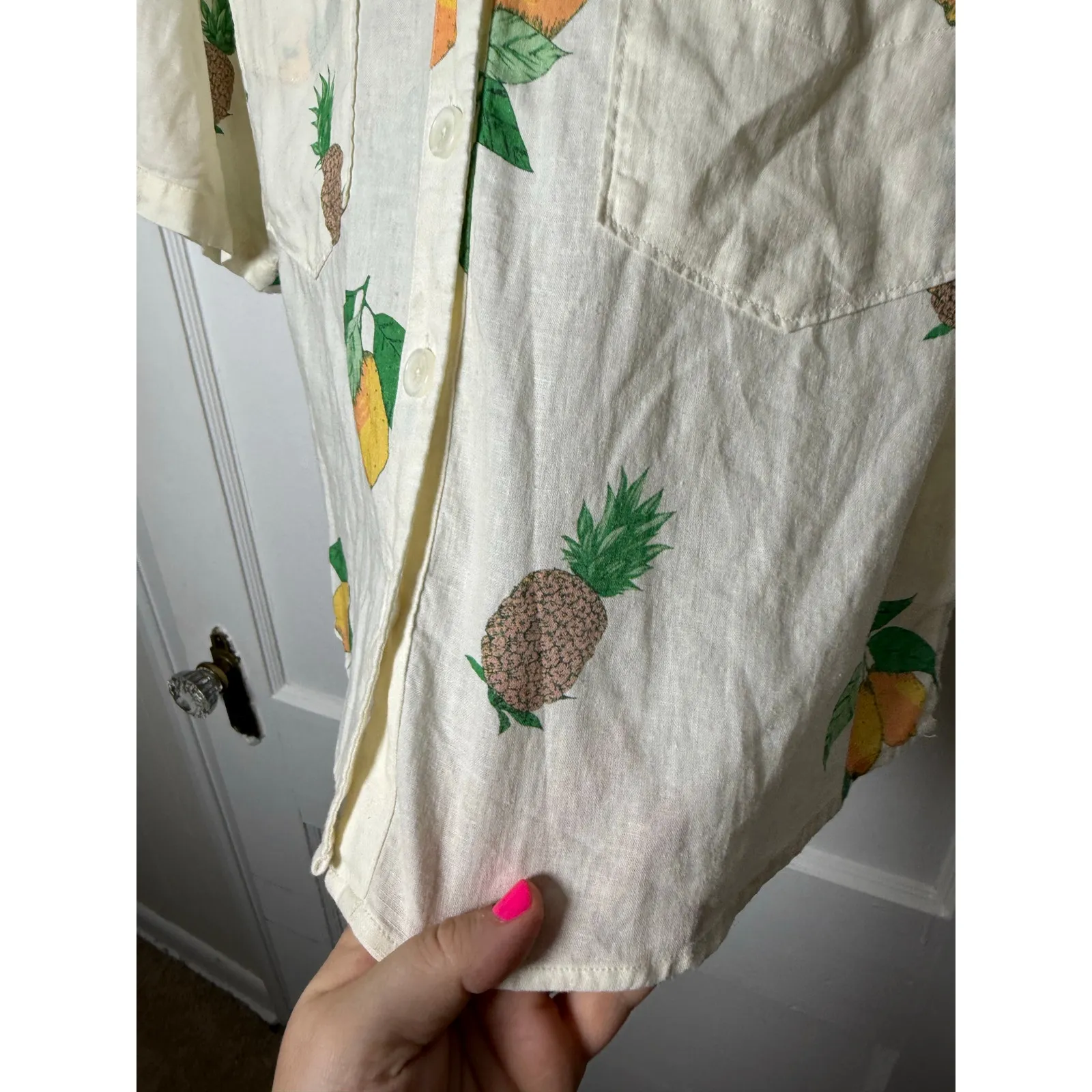 AQUA Linen Blend Short Sleeve Cropped Boxy Fruit Button Down Shirt Small - Image 6