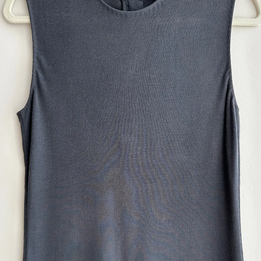 Vince Grey Ribbed Tank Top Midi Dress, Bodycon Dress, Size Small - Image 9