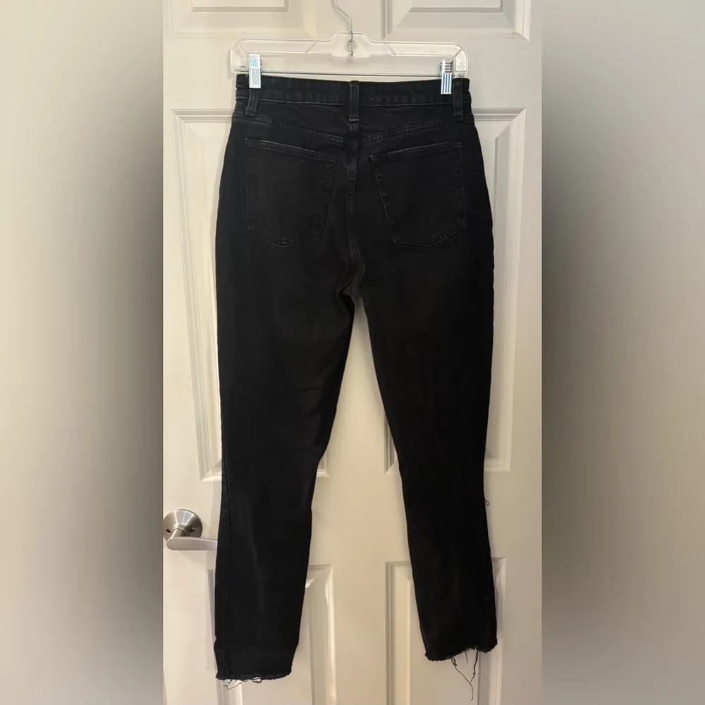 Abercrombie Curve Love High Rise Skinny in Distressed Black, Size 2/26 Long - Image 7