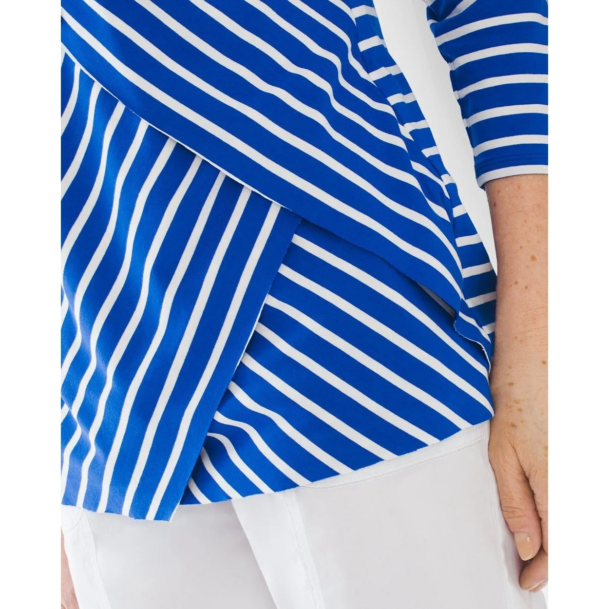 Chico's Womens Top Sz 1 M‎ 8 Blue White Miraculous Stripe Tiered Knit - Image 4