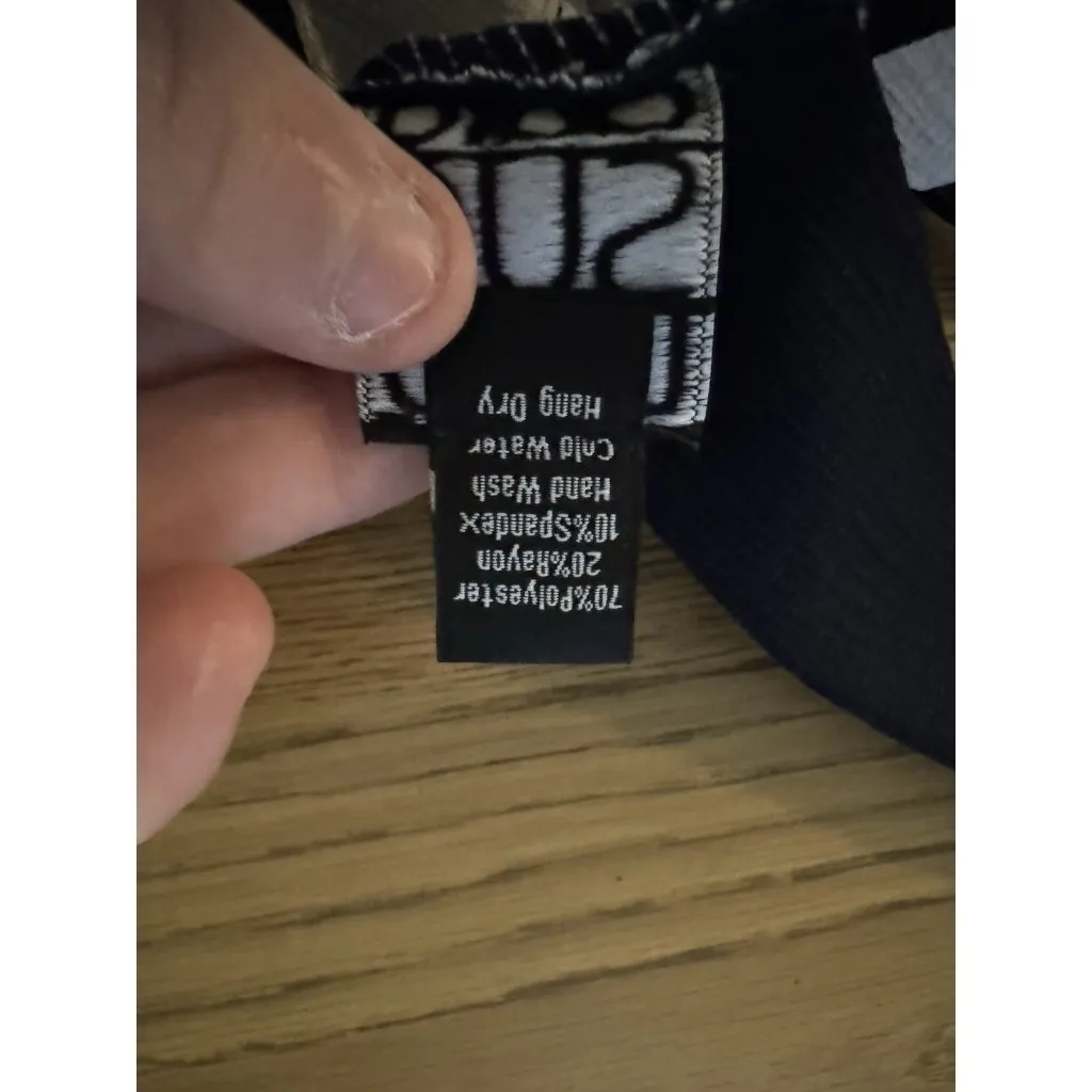 Clara Sun Woo Women Size Large Tunic‎ Top Asymmetrical Floral Stretch Artsy City Blue - Image 8