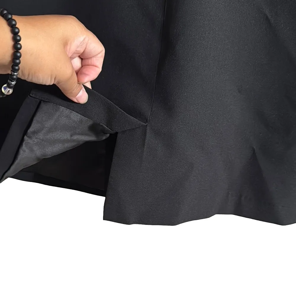 Black Structured Blazer with Classic Lapel - Image 6