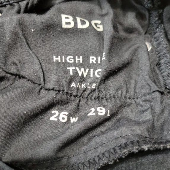 BDG Jeans Size 26 25x26 BDG High Rise Twig Ankle Jeans Stretch Distressed Torn Ripped  - Image 4