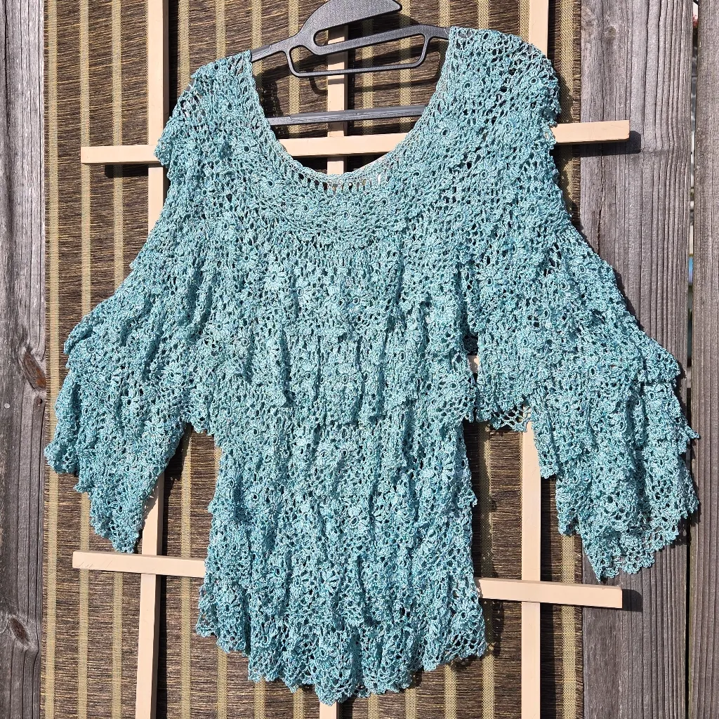 Boston Proper Crochet Turquoise/Green Top S - Image 7