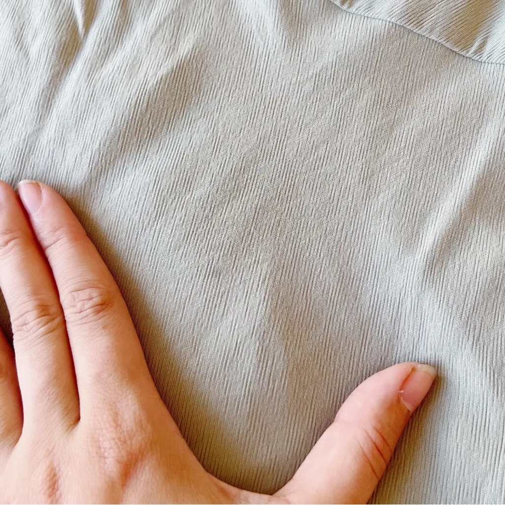 Madewell • Sweetheart Puff-Sleeve Midi Dress in Frosted Sage green bias cut - Image 8