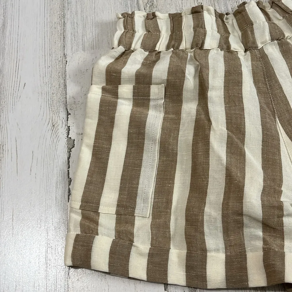 Show Me Your Mumu  Disilvio Khaki Stripe Linen Shorts Size Small NWT - Image 6