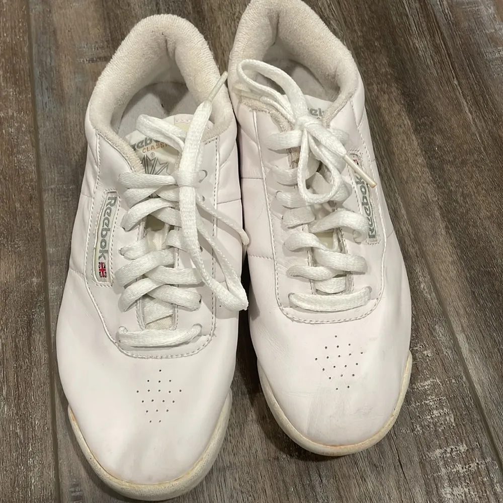 REEBOK CLASSIC FANTASY LEATHER AEROBIC SHOE - Image 3