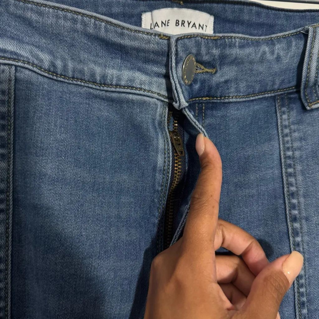 Lane Bryant Curvy Fit High-Rise Straight Jean - Light Wash Size 24‎ - Image 4