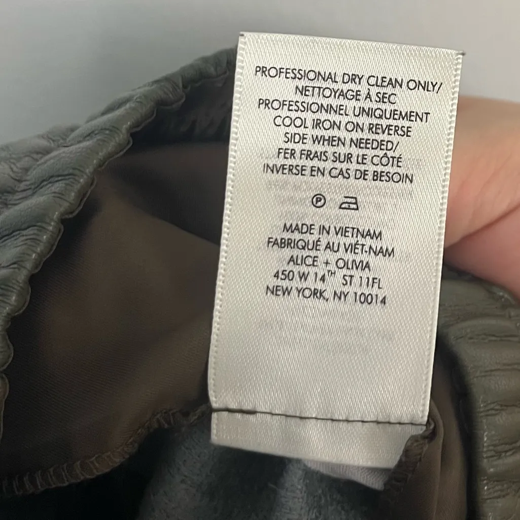 New ALICE + OLIVIA Pete Low-Rise Vegan Leather Pants olive green size small - Image 7