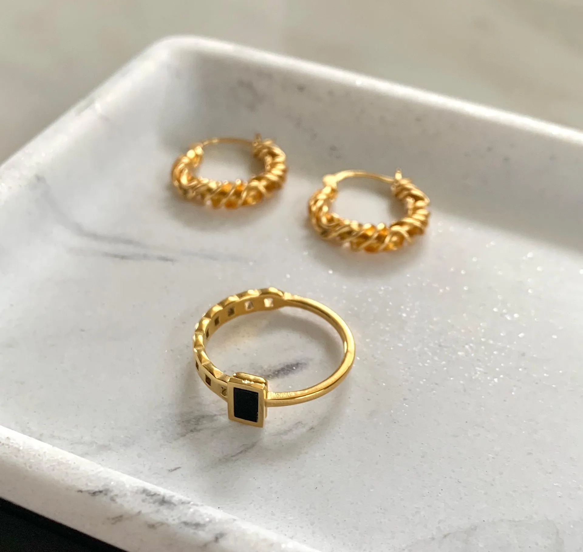 Black Enamel Ring, Black Band Ring, Gold Chain Ring - Image 7